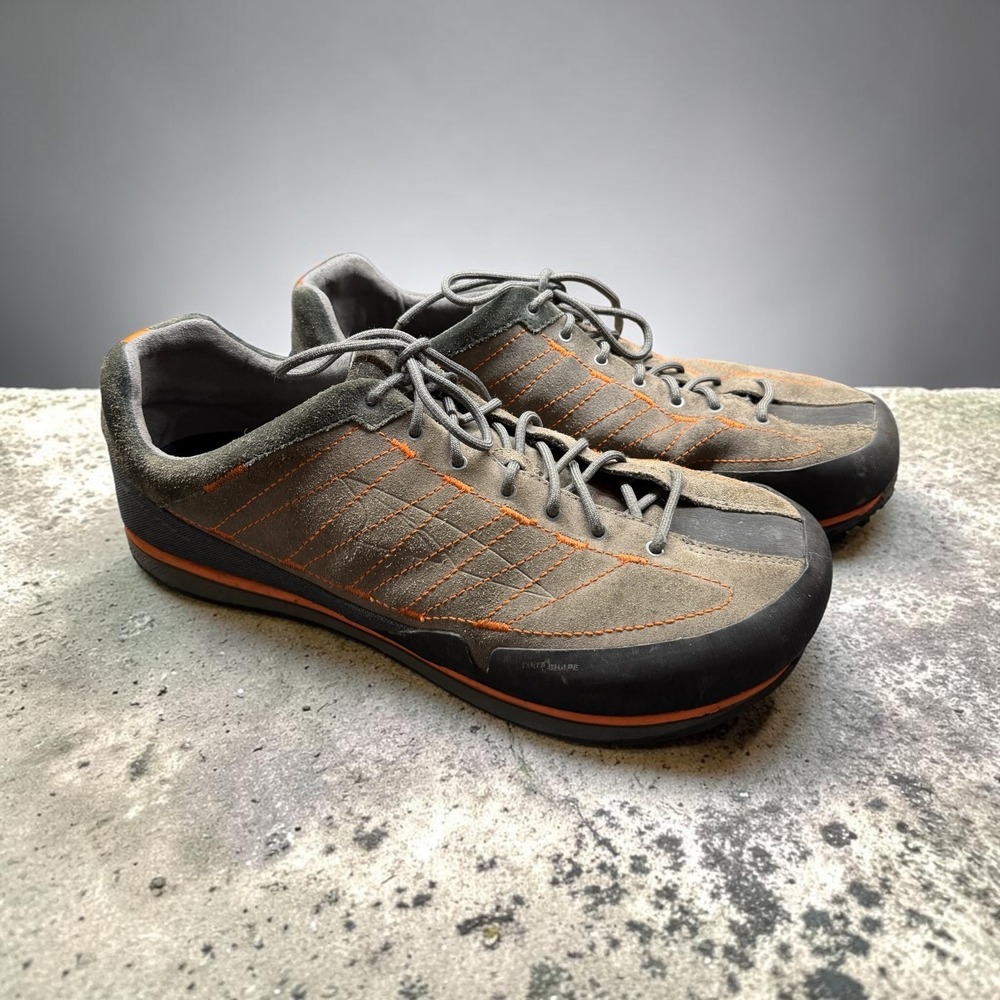 Altra Grafton Shoes Men's 14 Gray Orange Suede Vibram Walking Approach Sneakers